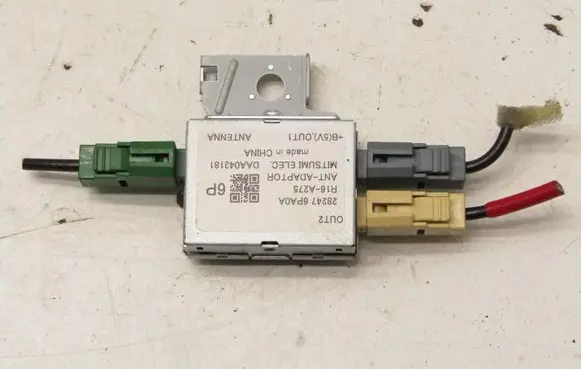 Nissan Juke II F16 Antenna control unit 282476PA0A