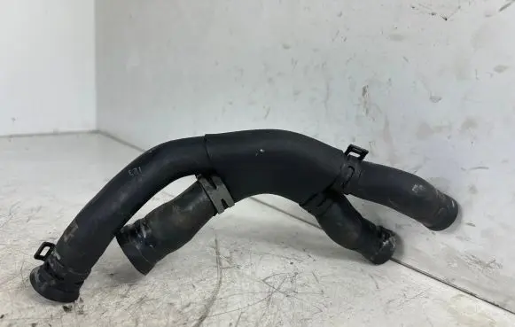 Volkswagen PASSAT B6 Engine coolant pipe/hose 3C0121086AA 120024H033 120024HU03S