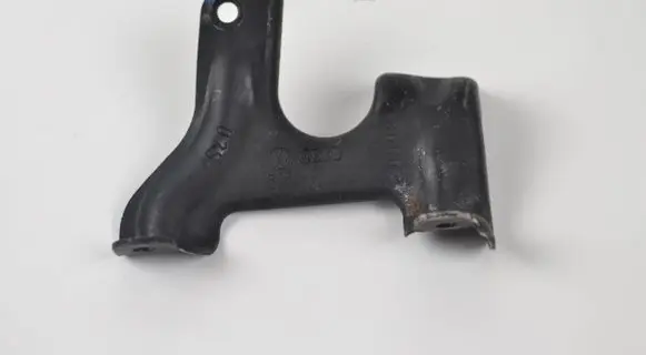 Audi A6 S6 C6 4F EGR valve cooler bracket 059131121C