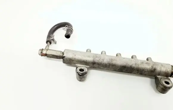 Nissan Primera Fuel main line pipe 10F0987 0420