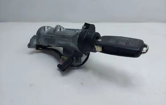 Volkswagen Golf V Ignition lock 1K0905851B
