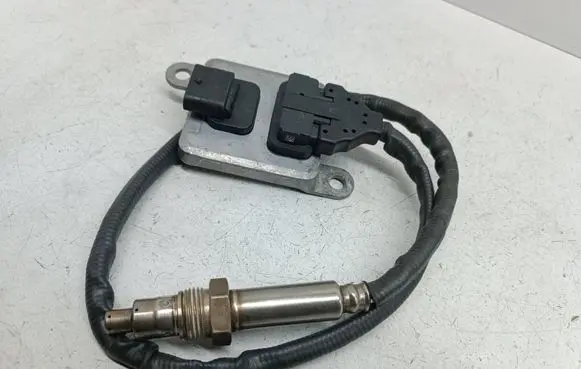 Mercedes-Benz C W205 Lambda probe sensor A0009051512 A3C03398600 0009051512