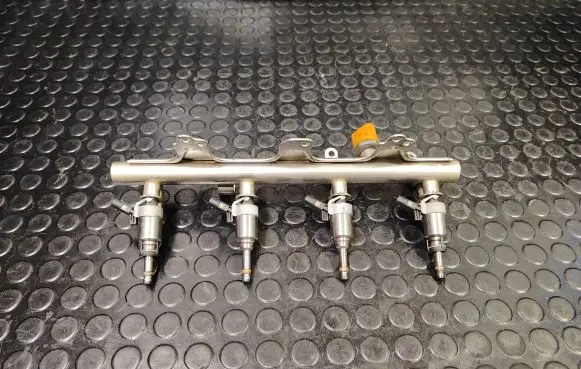 Audi Q5 SQ5 Fuel injectors set 0261500076 06j133317m
