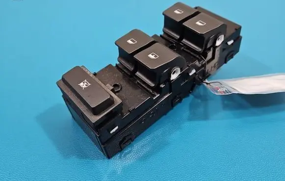 Hyundai i30 Electric window control switch 93571G3000 IMPRK1532127
