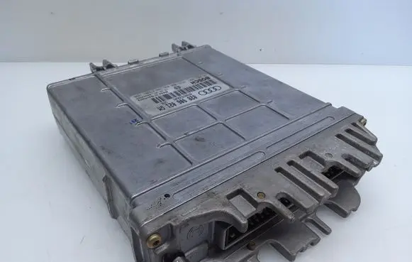 Audi A4 S4 B5 8D Engine control unit/module 028906021