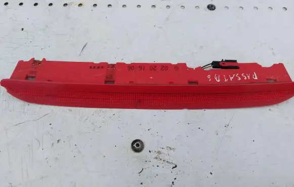 Volkswagen PASSAT B6 Third/center stoplight 1K6945097B