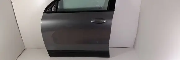 Mercedes-Benz GLA H247 Front door 000099