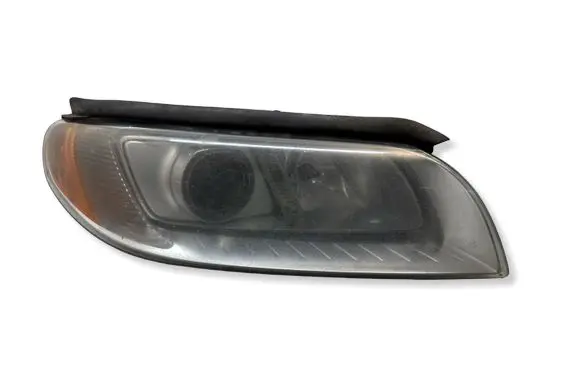 Volvo XC70 Headlight/headlamp 