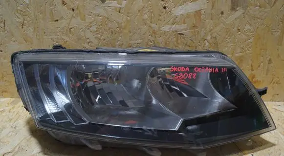 Skoda Octavia Mk3 (5E) Headlight/headlamp