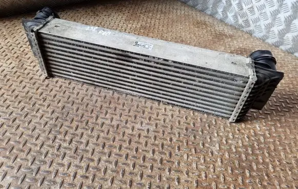 BMW 5 F10 F11 Intercooler radiator 7805629
