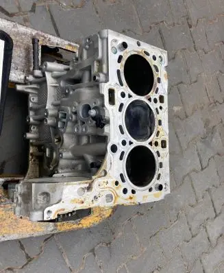 BMW X1 F48 F49 Engine block B38A15A