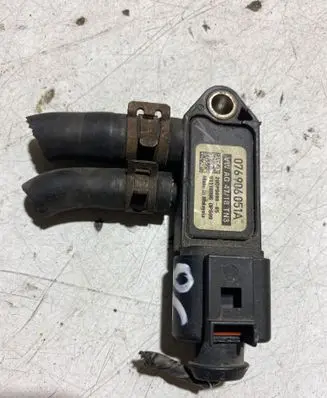 Volkswagen Transporter - Caravelle T5 Air pressure sensor 076906051A 81118996