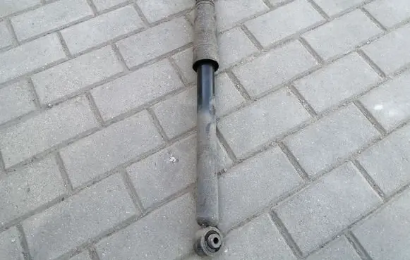 Volkswagen Polo IV 9N3 Rear shock absorber/damper 343328