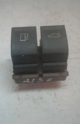 Volkswagen PASSAT B6 Fuel tank opening switch 3C0959903