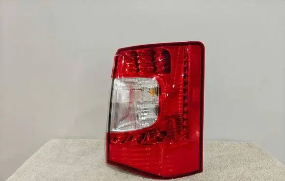 Chrysler Town u0026 Country V Rear/tail lights BULB3757A PM277W