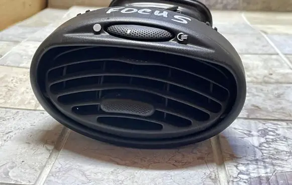 Ford Focus Dashboard side air vent grill/cover trim 98AB19893BJW
