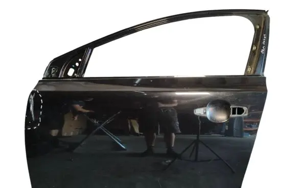 Volvo V40 Front door