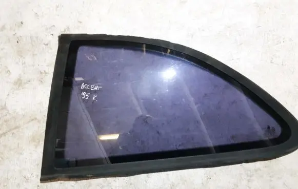 Hyundai Accent Rear side window