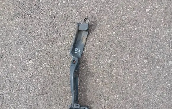 Peugeot 508 Headlight/headlamp mounting bracket