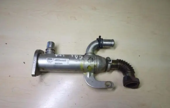 Volvo V50 EGR valve cooler 8653691 VD1622