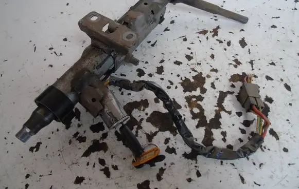 Renault Trafic II (X83) Ignition lock