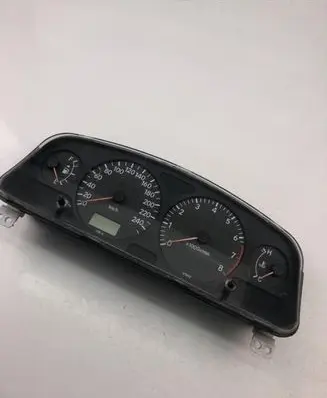 Toyota Avensis T250 Speedometer (instrument cluster) 8380005420