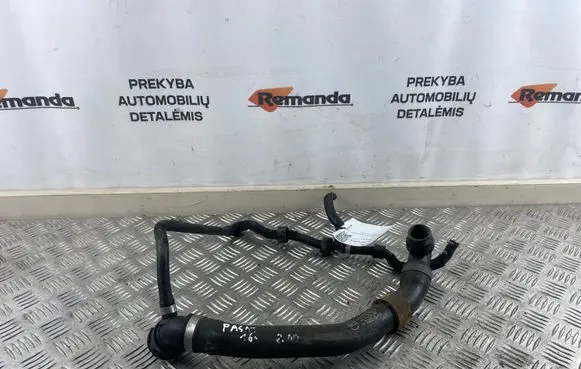 Volkswagen PASSAT B8 Engine coolant pipe/hose 5Q0122101