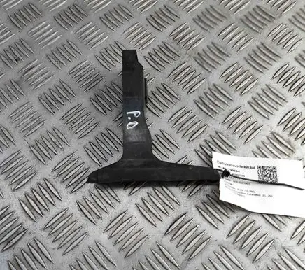 Audi Q7 4M Front bumper mounting bracket 4M0807334