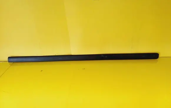 Opel Meriva A Front door trim (molding) 93318766