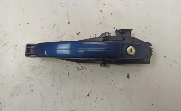 Front door exterior handle/bracket