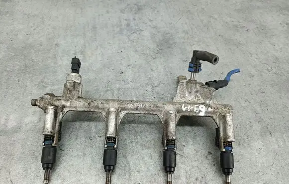 Opel Zafira B Fuel main line pipe 55351030