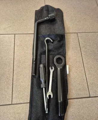 Hyundai ix35 Tool set 