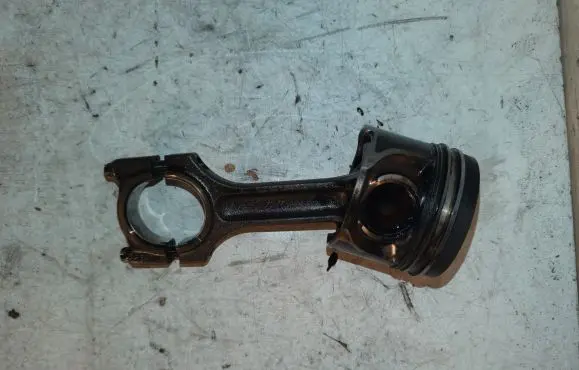 BMW 5 E60 E61 Piston 