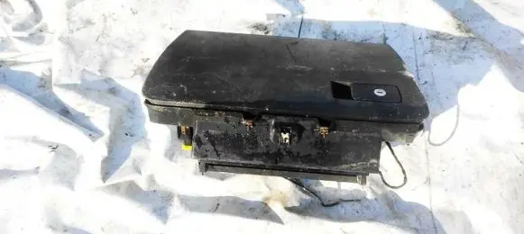 Volkswagen PASSAT B6 Glove box 3C1857114 T0024226