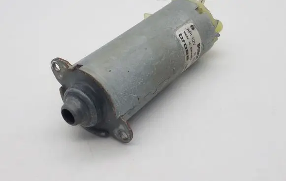 Audi Q7 4L Seat adjustment motor 0130002532 198397104