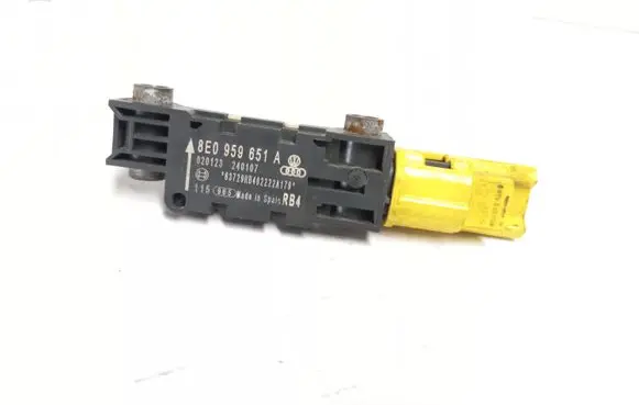 Audi A4 S4 B7 8E 8H Airbag deployment crash/impact sensor 8E0959651A