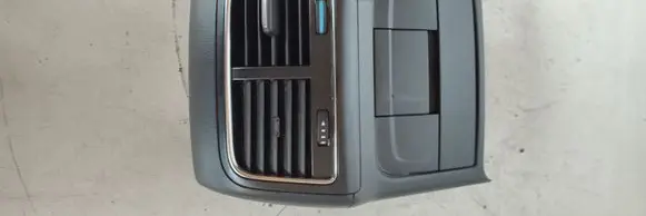 Audi A5 8T 8F Rear air vent grill 8K0819203D