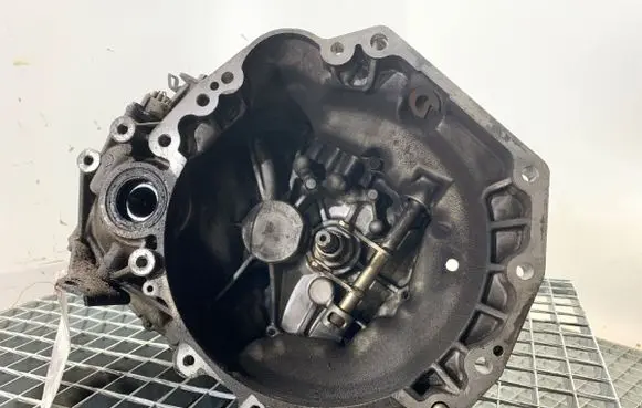 Suzuki Swift I Manual 5 speed gearbox P30
