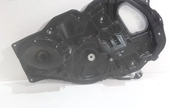 Mazda 6 Front window lifting mechanism without motor