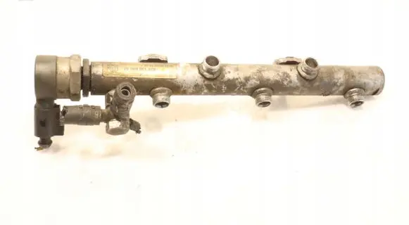 Fuel main line pipe
