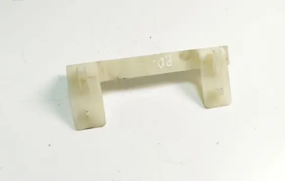Citroen C4 Cactus Front door exterior handle/bracket 9801190580
