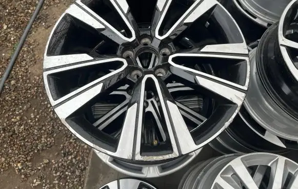 Volvo XC60 R19 alloy rim 