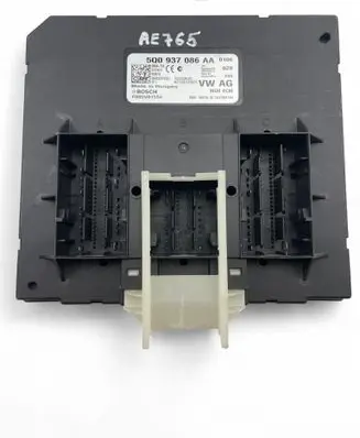 Skoda Octavia Mk3 (5E) Central body control module 5Q0937086AA