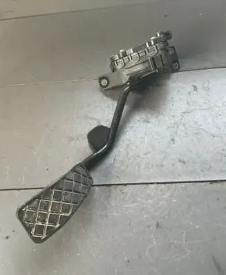 Audi A4 S4 B7 8E 8H Accelerator throttle pedal 8E2721523E