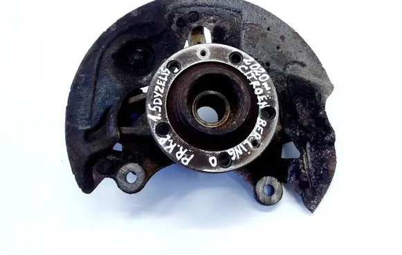 Citroen Berlingo Front wheel hub 