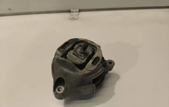 BMW X3 F25 Engine mount bracket 6785712 310311