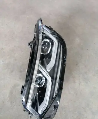 Volkswagen Tiguan Headlight/headlamp 0301119233AB 5NB941081H