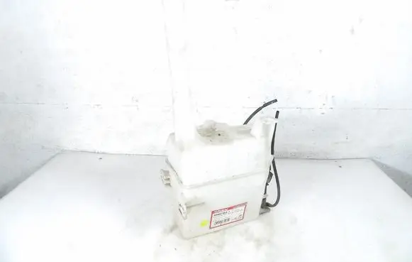 Windshield washer fluid reservoir/tank