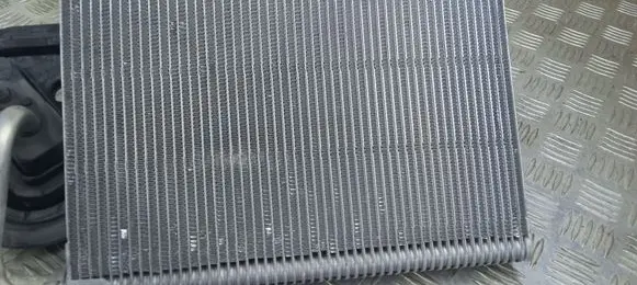 Mercedes-Benz E W213 Air conditioning (A/C) radiator (interior) 
