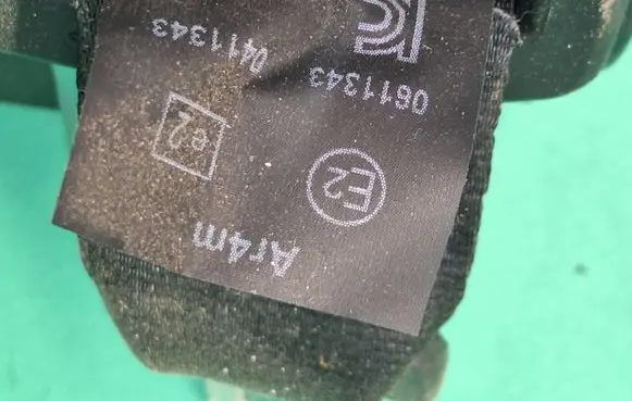Renault Clio IV Rear seatbelt 888507458r 0611343